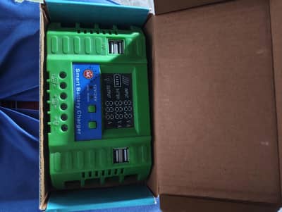12 world battery charger solar