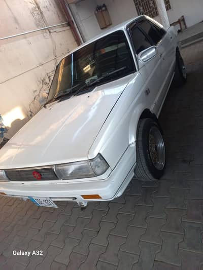 urgent sale name Nissan sunny model 1987  B 17engine 16 valve EFi