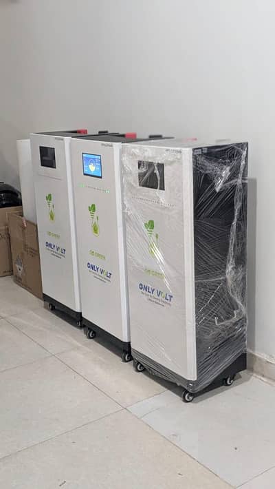 Lithum battery available lop4 cells available  litmetd qunty
