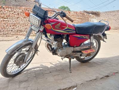 Honda 125 Euro 2 – Clean Condition 03001565133