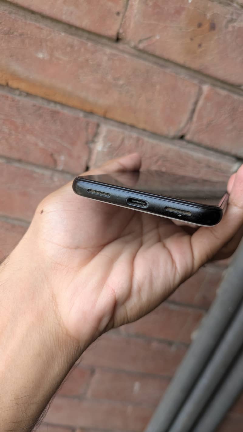 Google Pixel 4 3