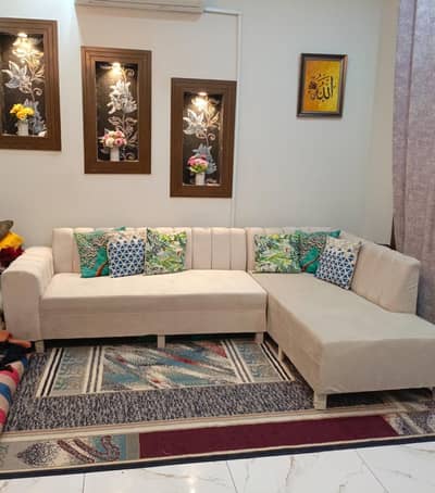 L shaped sofa almost new 2 months used