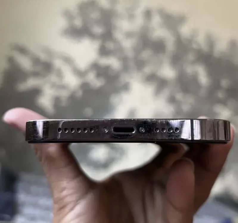 Iphone 14 pro max 2