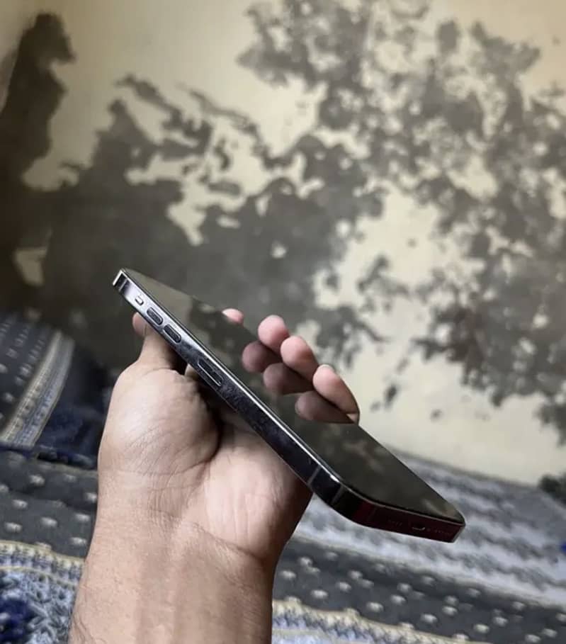 Iphone 14 pro max 3