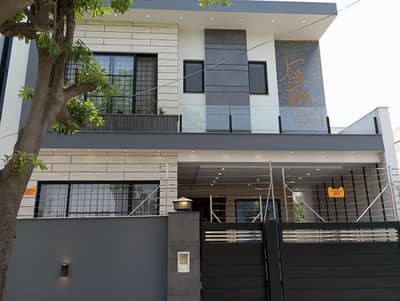10 Marla Luxury House for Sale in M Block