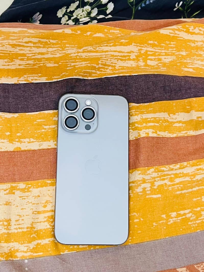 iphone 15 pro max 5