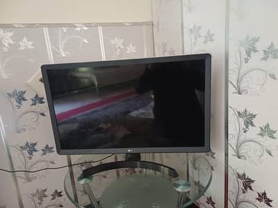 LG lcd with wifi available connection