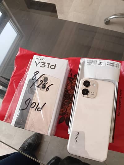 vivoy31D 8/256 gold