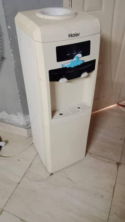Haier water dispenser