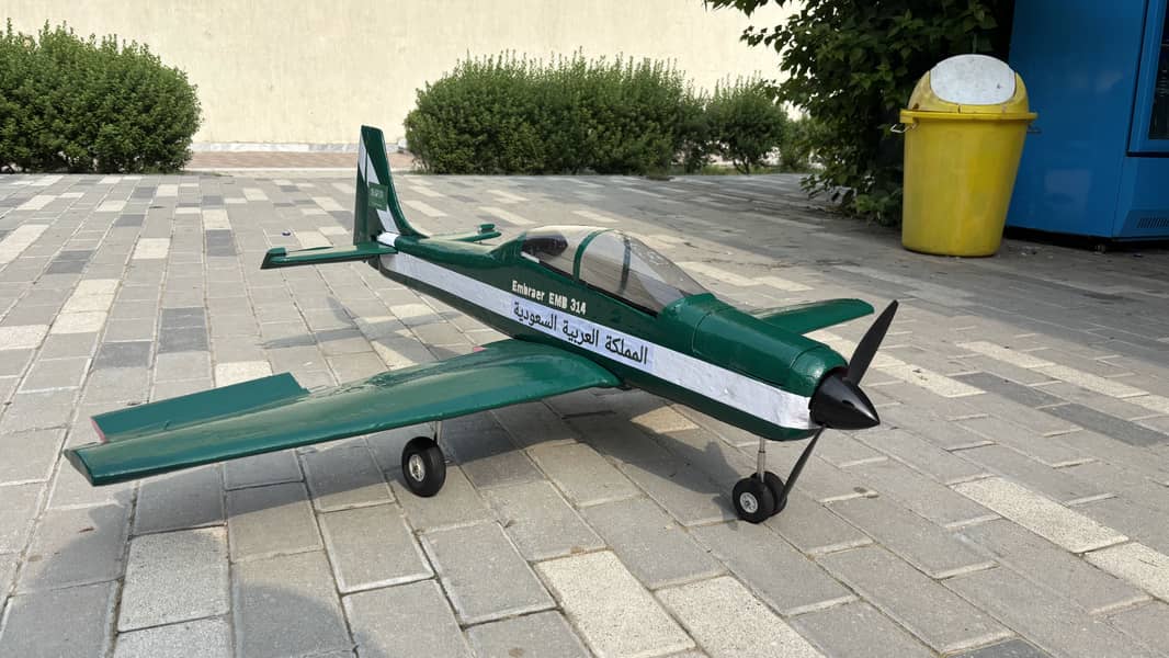 Big Airplane model (no electronics) 0