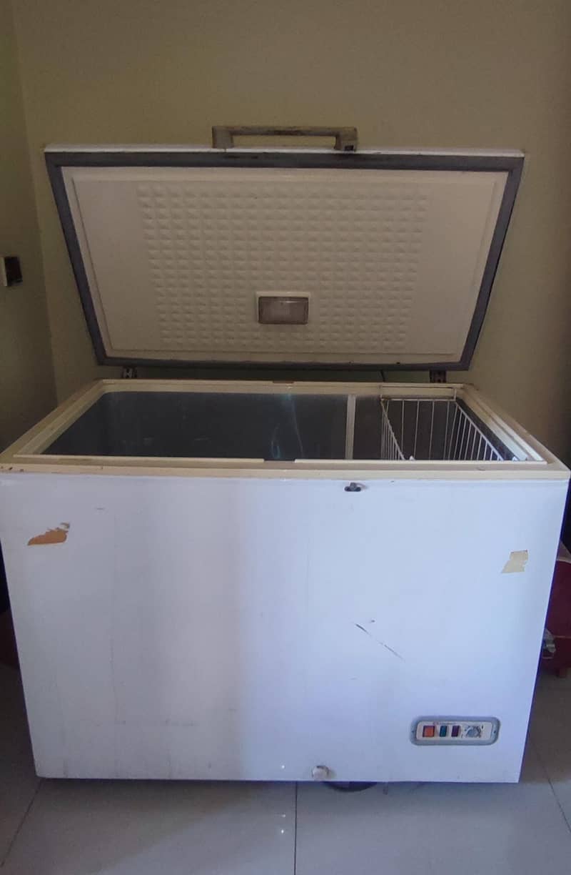 dawlance deep freezer 2
