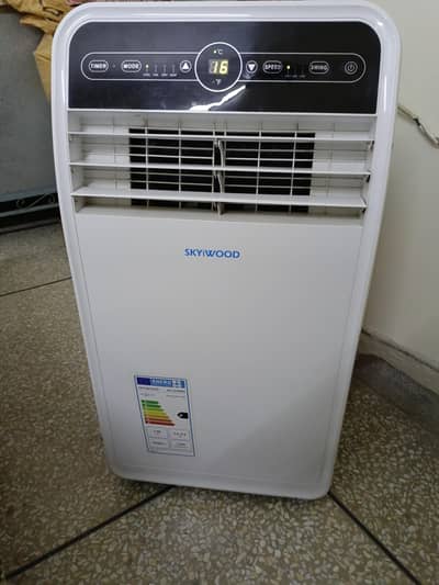 SKYIWOOD 1 Ton (12000 BTU) Portable AC - Heat and Cool