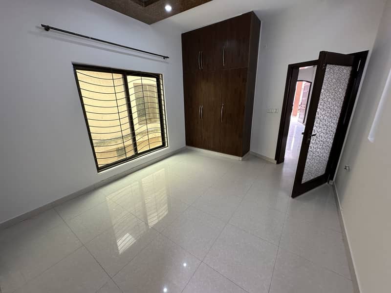 10 Marla Upper Portion Available 14