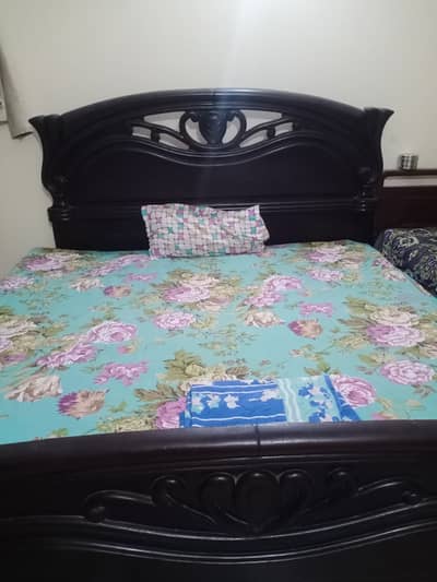 queen size bed