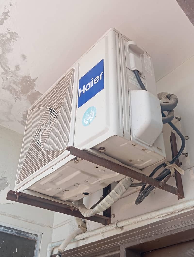 Haire Split AC Excellent Condition 0