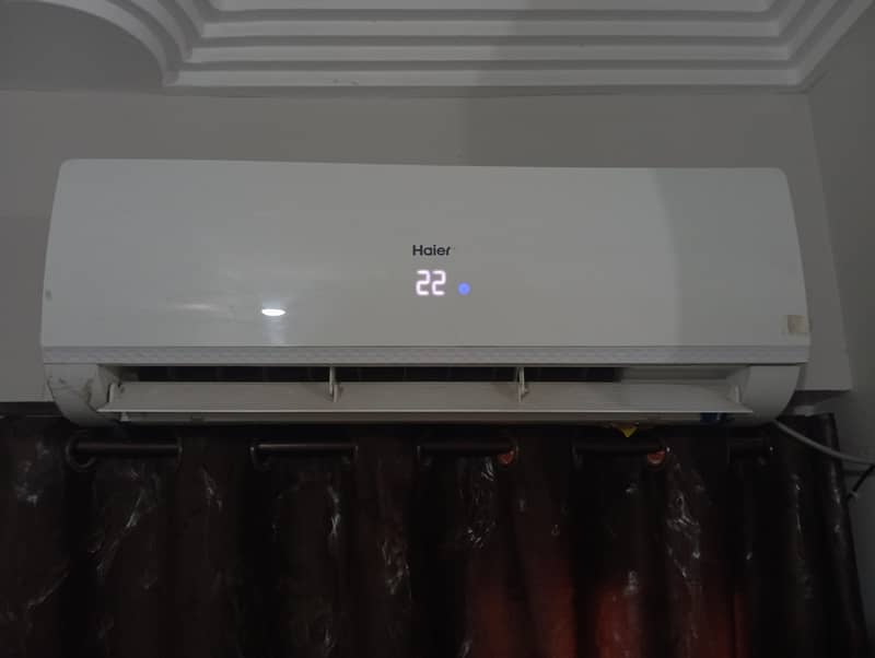 Haire Split AC Excellent Condition 1