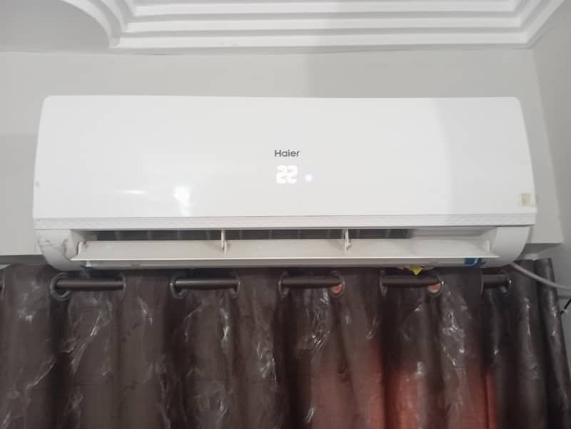 Haire Split AC Excellent Condition 2