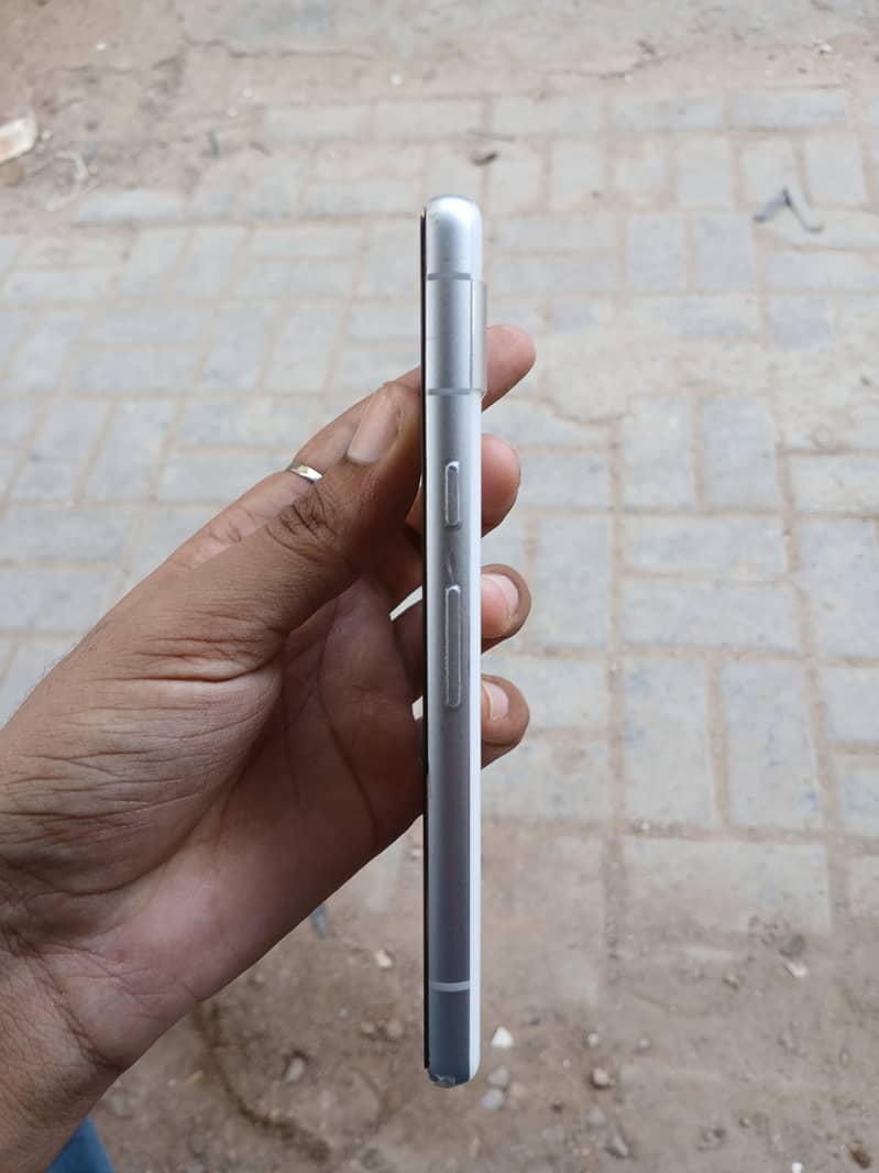 Google Pixel 7a 1