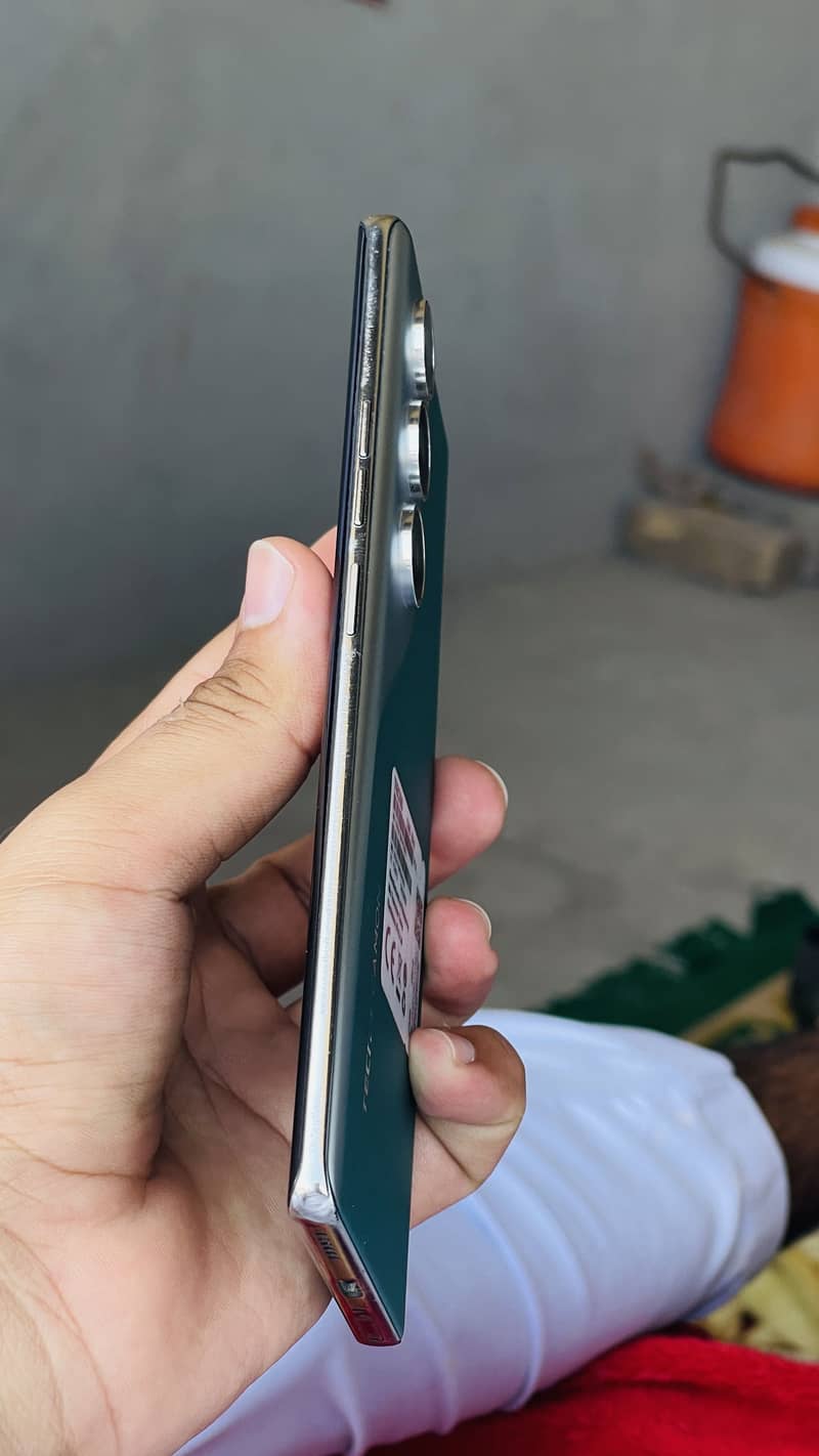 Tecno camon 40 pro 1