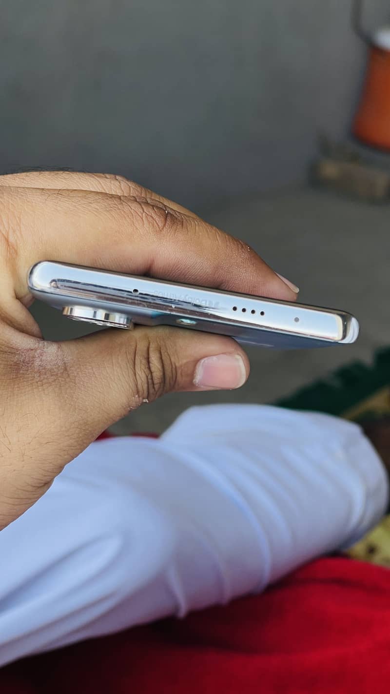 Tecno camon 40 pro 3