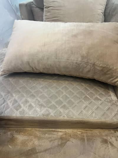 Complete sofa set brand new condition