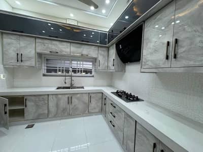 10 Marla House For Rent In Janiper Block, Sector C Bahria Town Lahore Prime Location