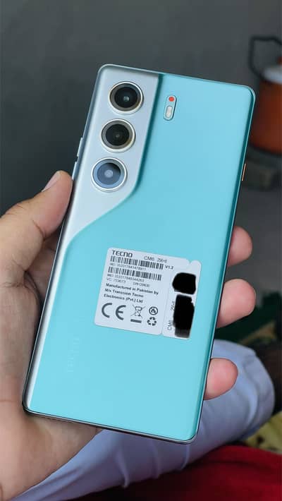 Tecno camon 40 pro