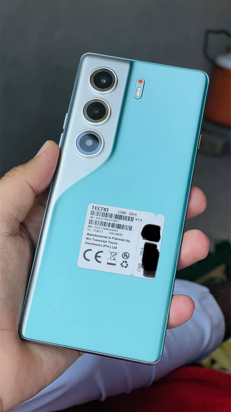 Tecno camon 40 pro 0