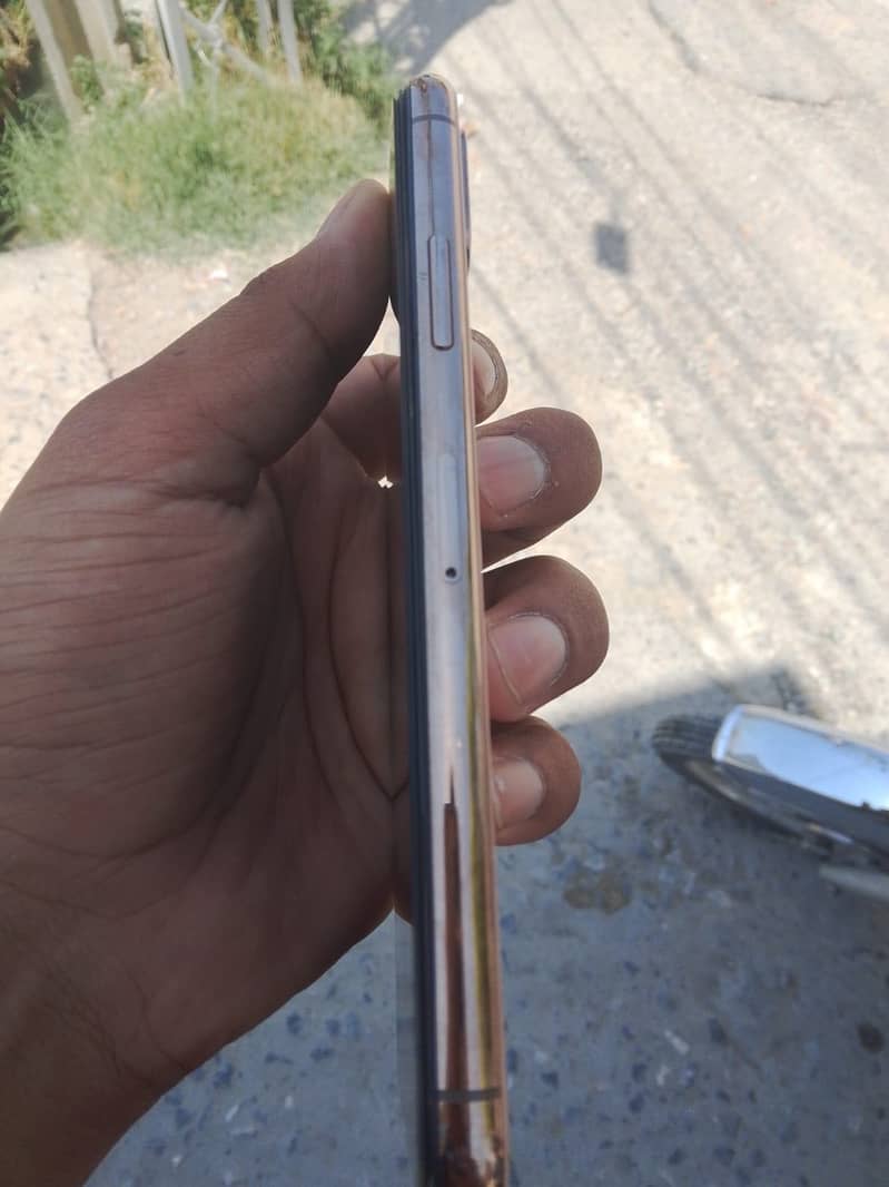 Iphone xs 3