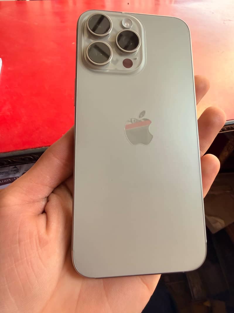 Iphone 15 pro max 10/10 condition 0