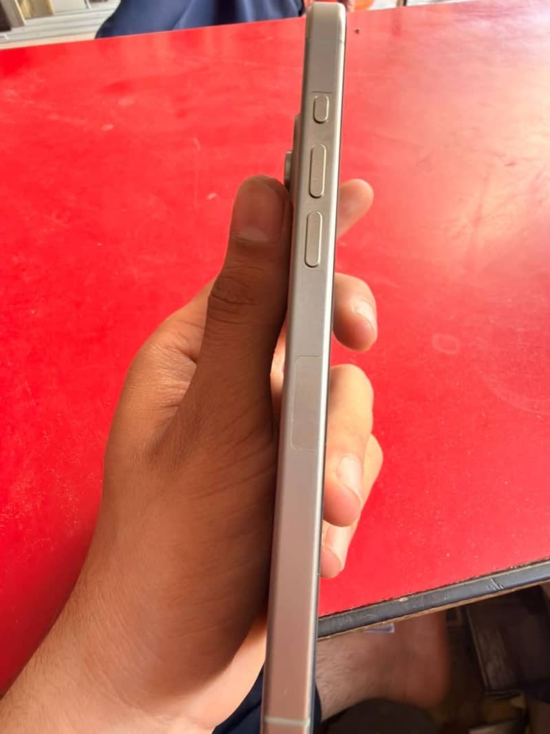 Iphone 15 pro max 10/10 condition 1