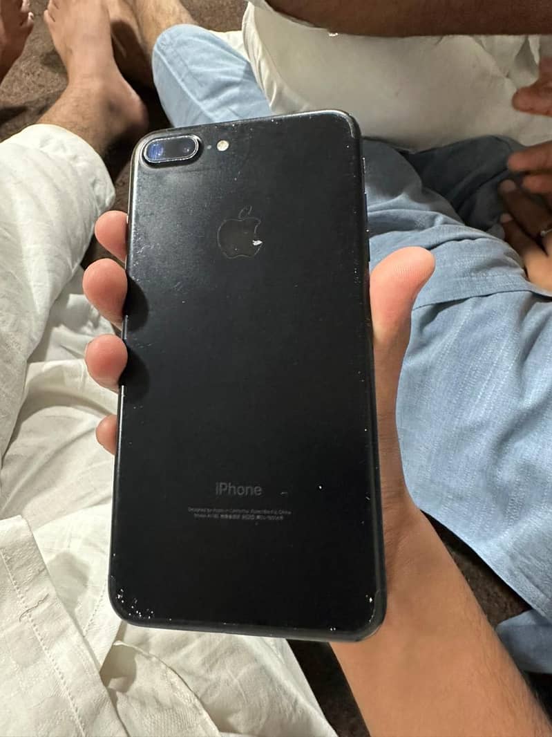 iPhone 0
