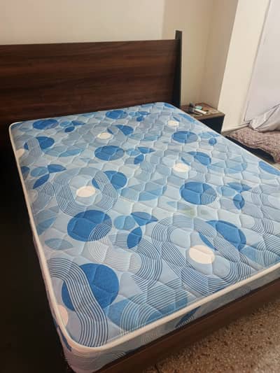 Queen size matress