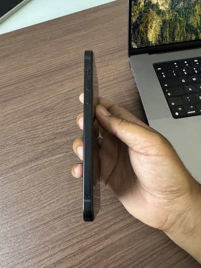 Apple iPhone 15 Plus Non PTA 128 GB Black Color