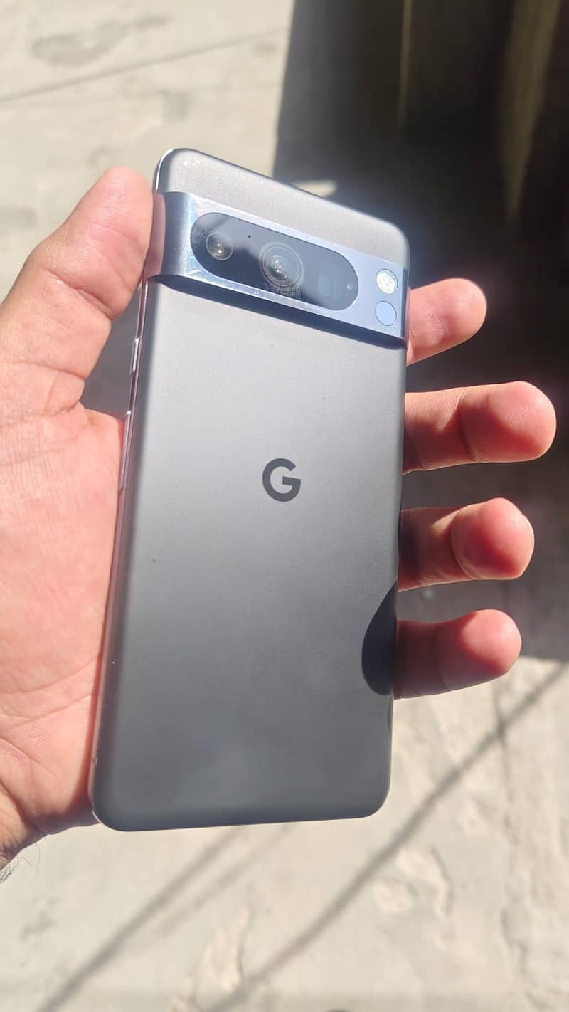 Google Pixel 8 pro 2