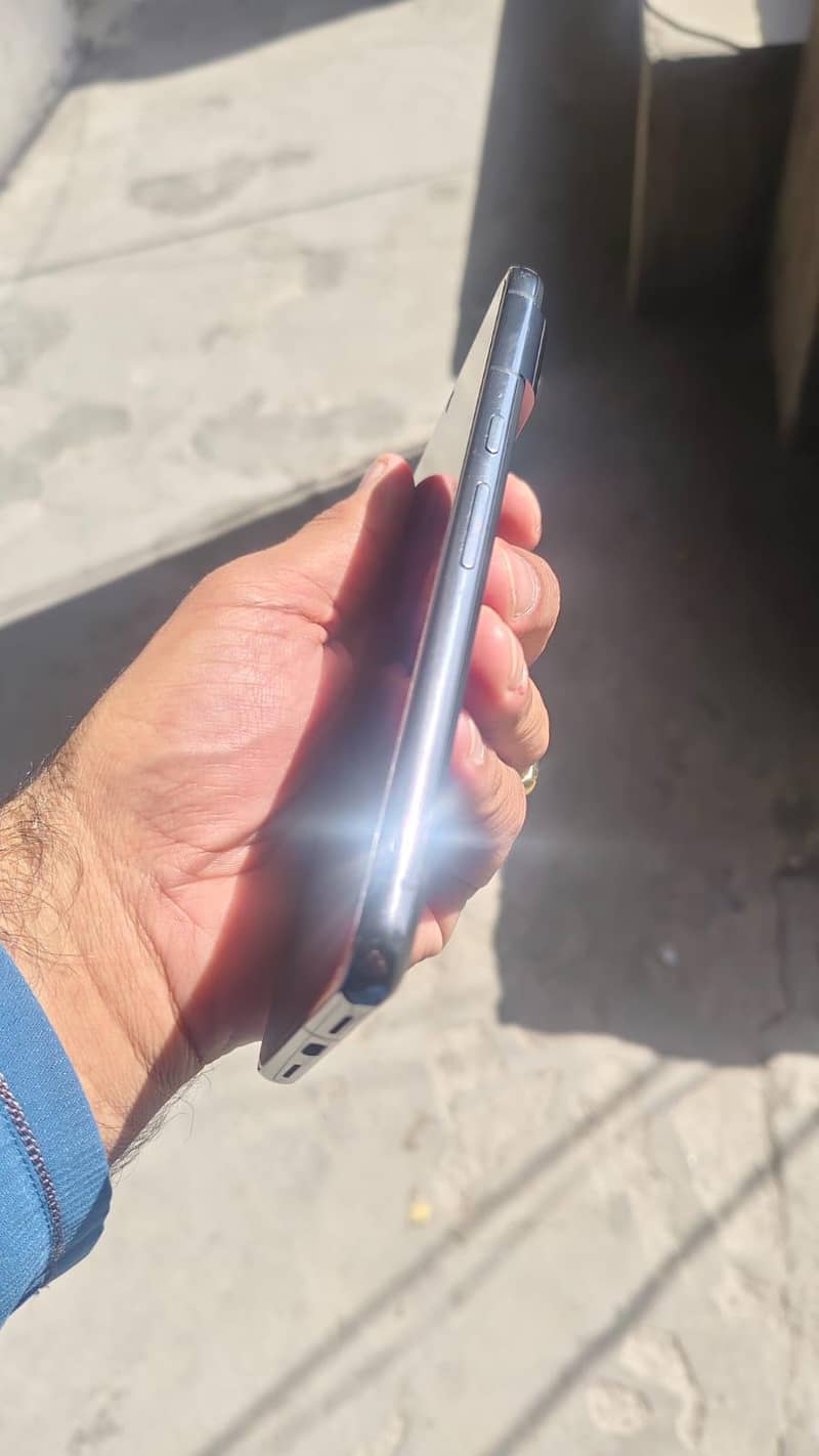 Google Pixel 8 pro 11