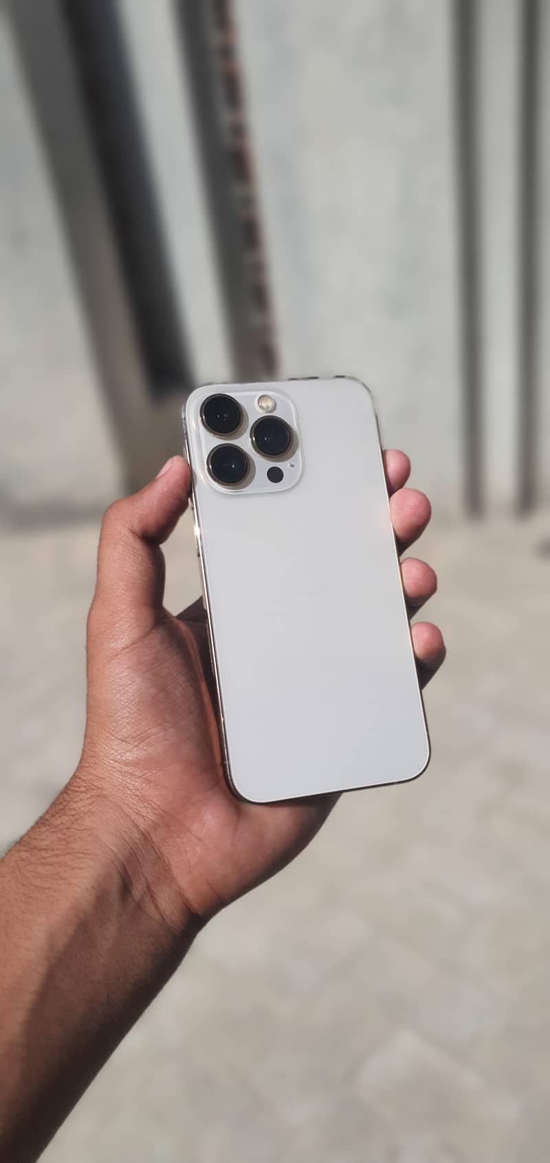 Apple iPhone 13 Pro 2