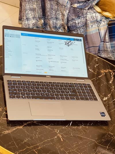 Dell latitude 5520 i5 12th Generation  Graphics Card