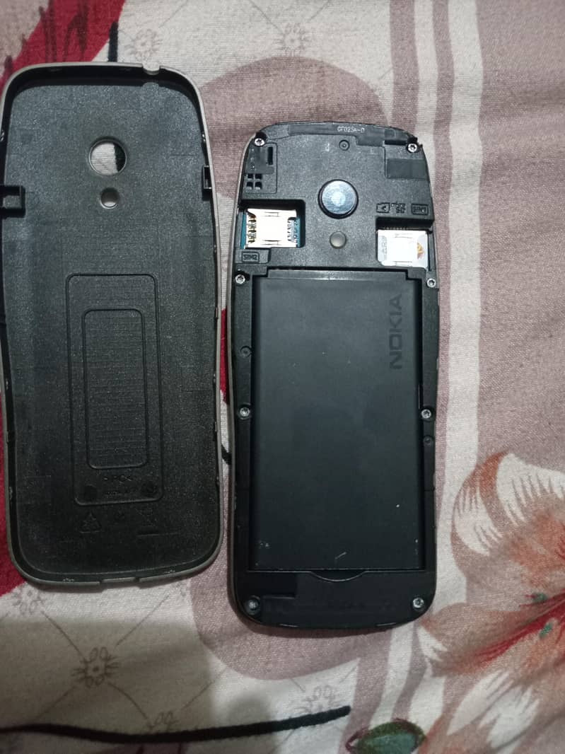Nokia 33100 1