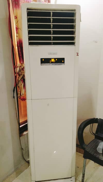 Gree 2 Ton Floor Standing AC (Model: GF-24FW/O) – Powerful Cooling