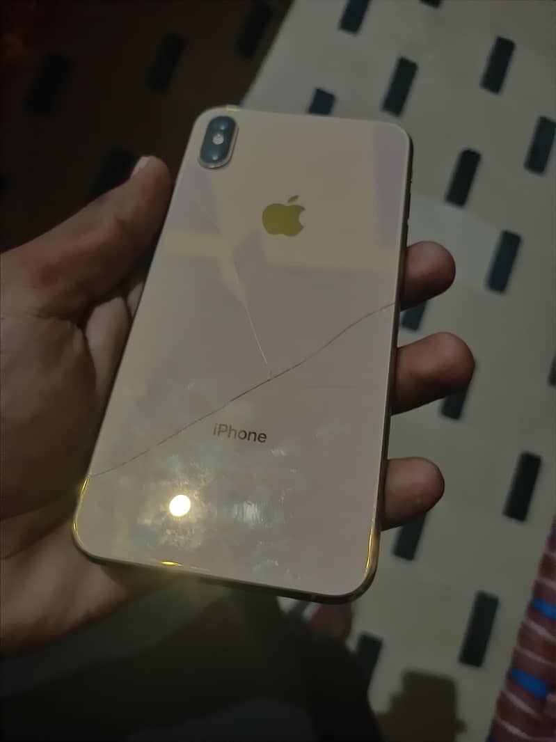 iphone xs max 4