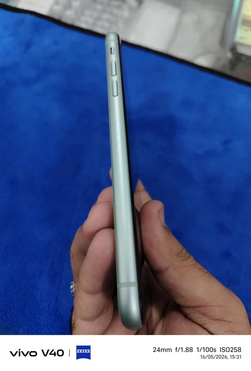 Iphone 11 4