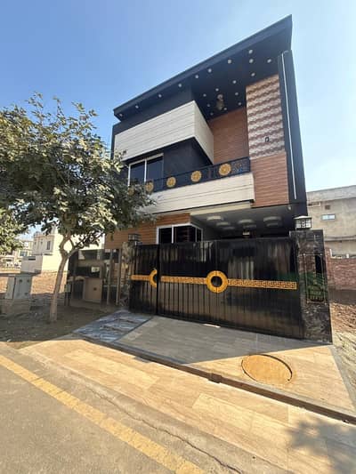 Prime Location Park View City - Platinum Block House For Sale Sized 5 Marla