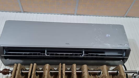 TCL T5 Smart-S, 1.5 Ton with box and warranty