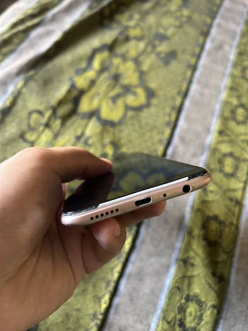 Oppo A83 0