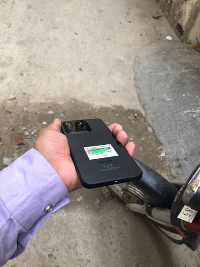 Honor mobile hai 4/128 mai 2 din istamal hova hai
