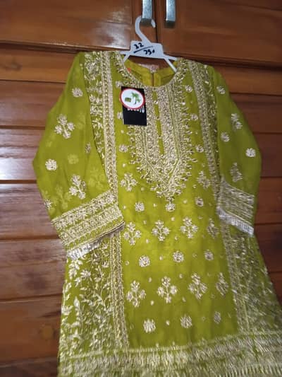 lime green shafoon outfits for partywear