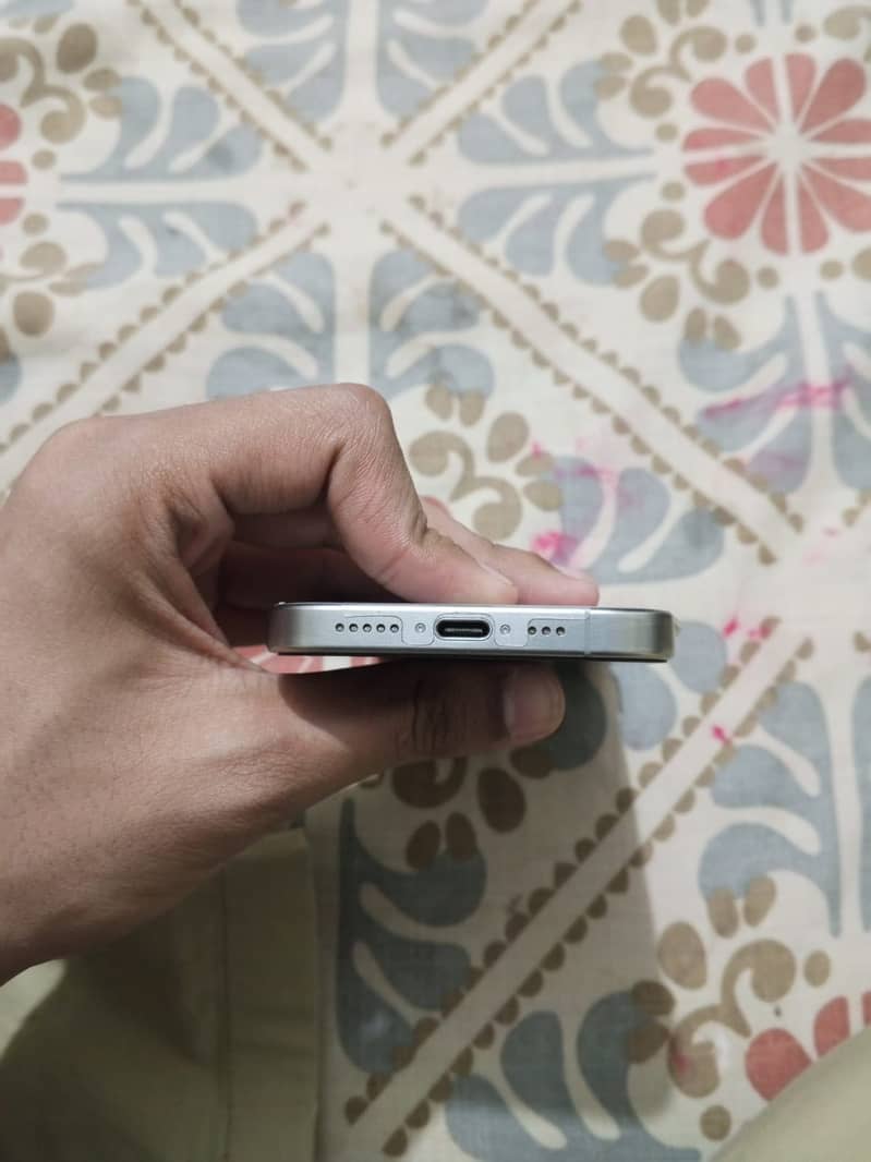 Iphone 15 pro 1