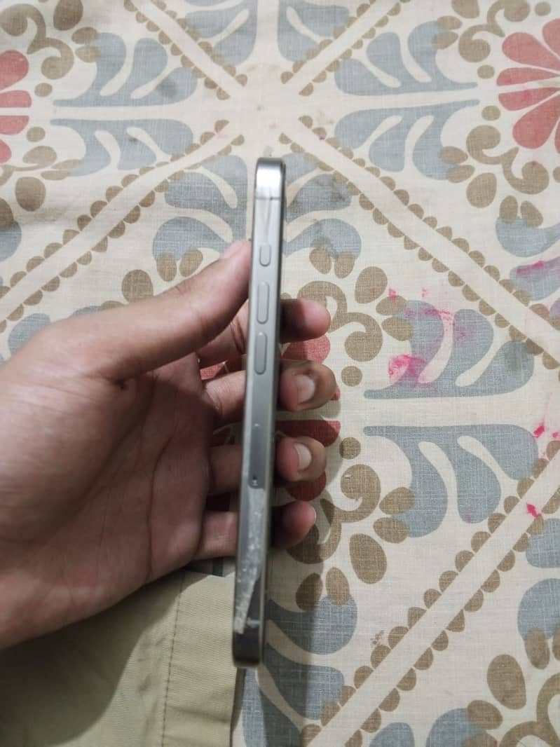 Iphone 15 pro 2
