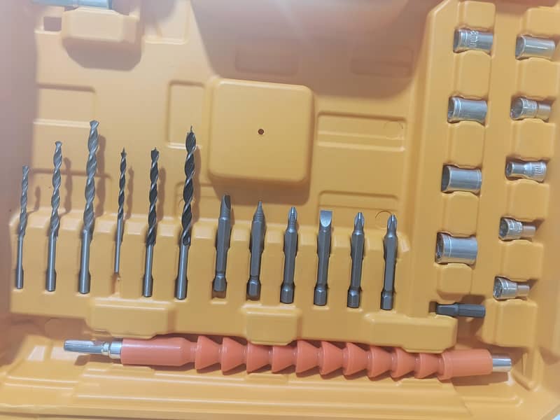 Rechargeable Drill machine (DeWalt) 3